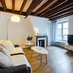 Appartement Typique Au Coeur Du Marais